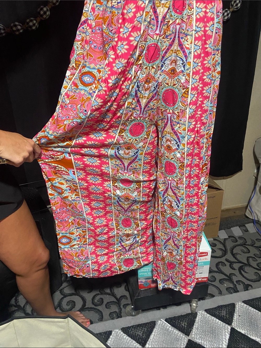 Women’s Pink Floral Tie-Front Jumpsuit Romper - Picture 2 of 7